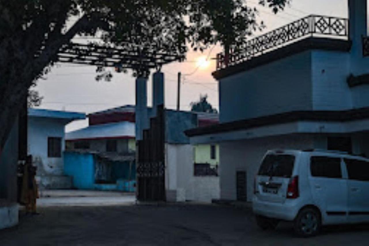 فندق Mp Tourist Bunglow , Chitrakoot Sitapur Muafi المظهر الخارجي الصورة
